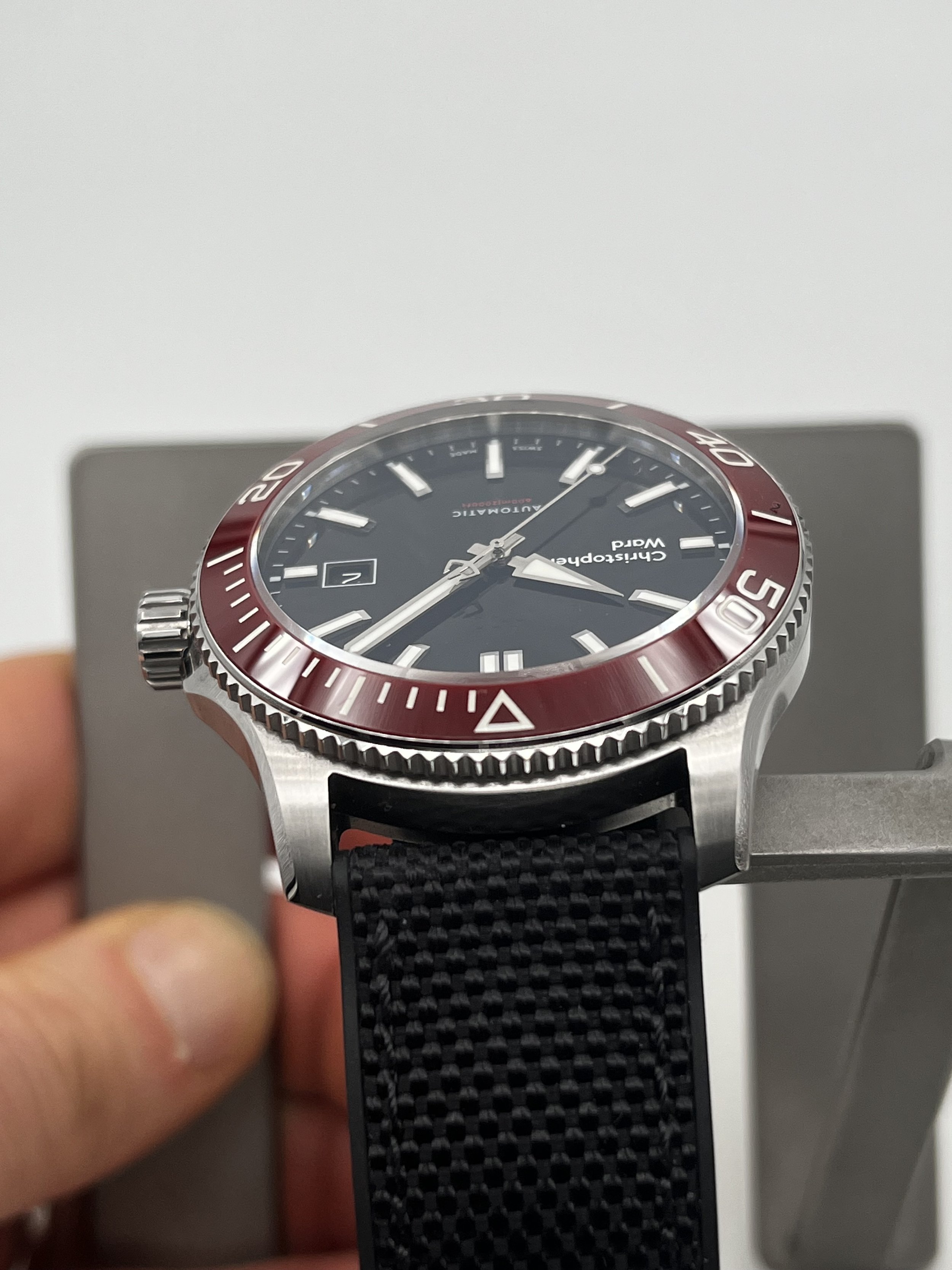 C60 Trident Pro 600 Mk3 42mm black/red (02/2022) — Ward Hoard